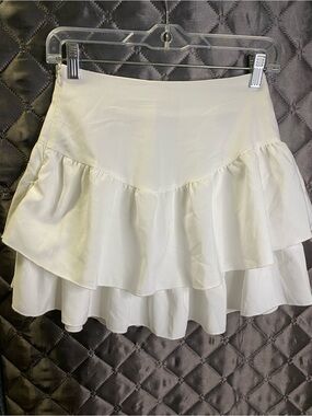 SHEIN EZwear White Ruffle Tiered Mini Skirt - Size  xs
